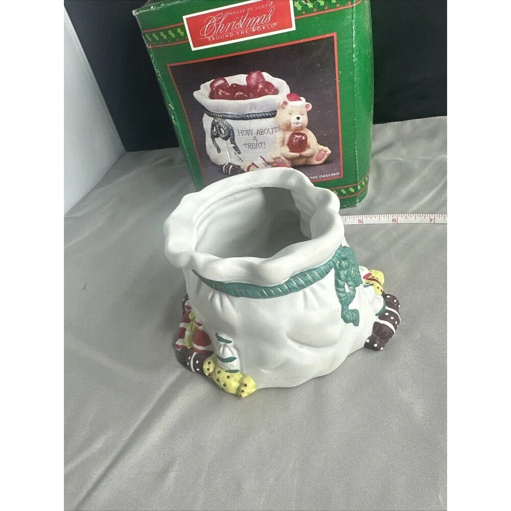 House Of Lloyd Christmas Around The World A Treat For The Holidays Candy Bowl